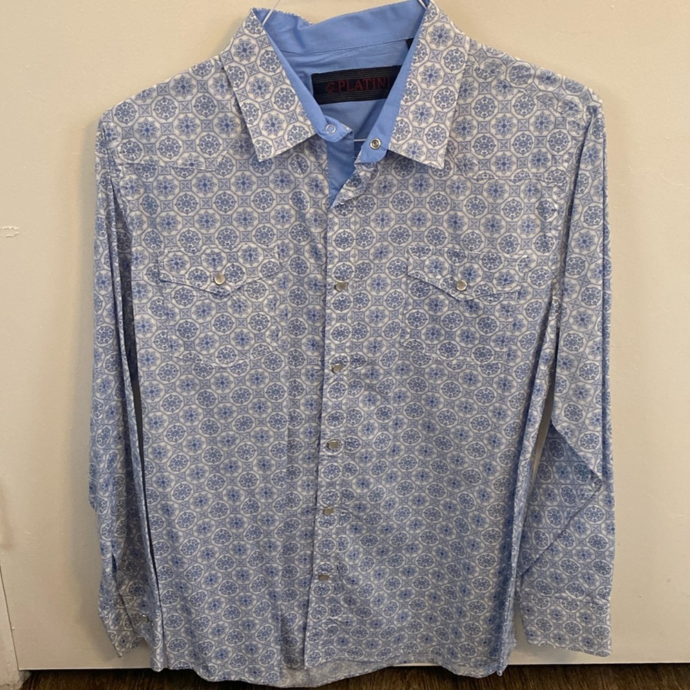 MEN BUTTON DOWN